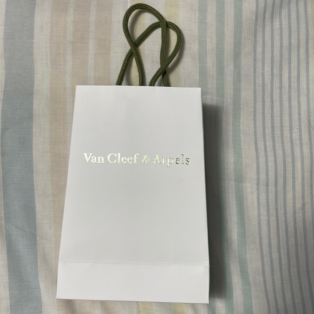 Van cleef & arpels bracelet box BRAND NEW